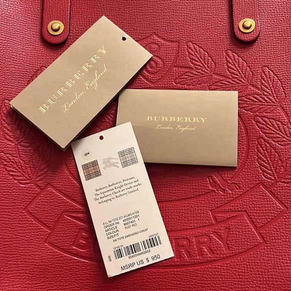 Authentic Burberry - Picture 4 of 11